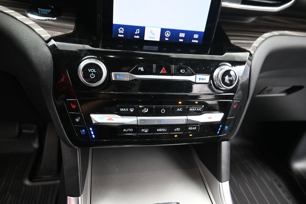 Used 2023 Ford Explorer Limited w/ Limited Technology Package RWD image 13