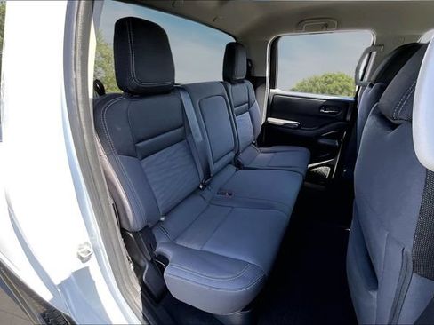 Certified 2023 Nissan Frontier SV w/ Tow Package RWD image 25