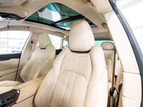 Used 2022 Maserati Levante Modena image 40