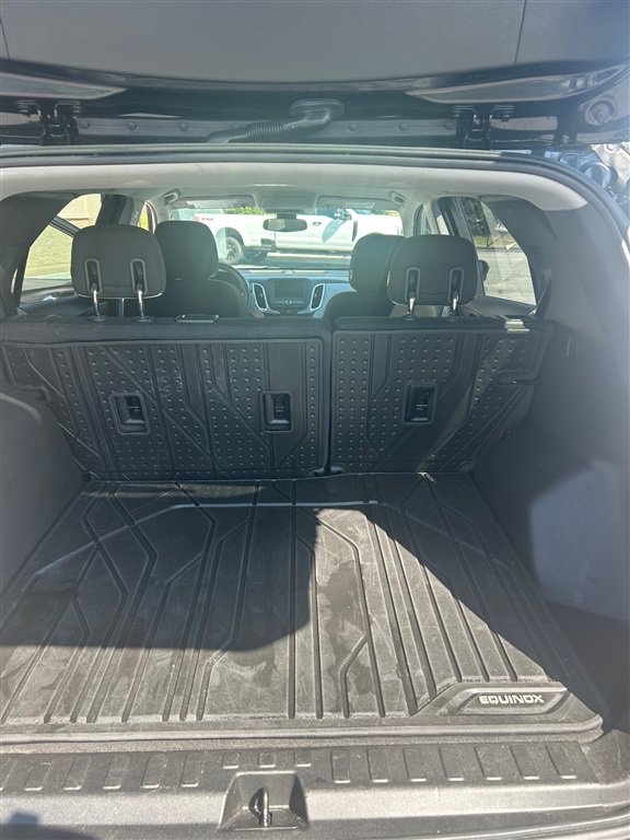 Used 2020 Chevrolet Equinox LS w/ LS Convenience Package FWD image 10