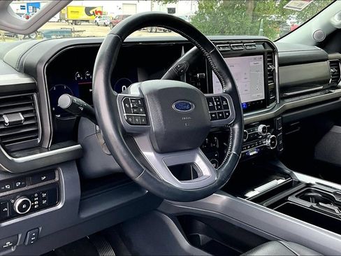 Used 2024 Ford F250 Lariat w/ Lariat Ultimate Package AWD/4WD image 13