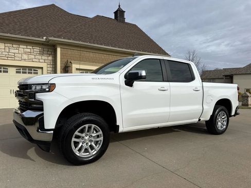 Used 2020 Chevrolet Silverado 1500 LT image 1