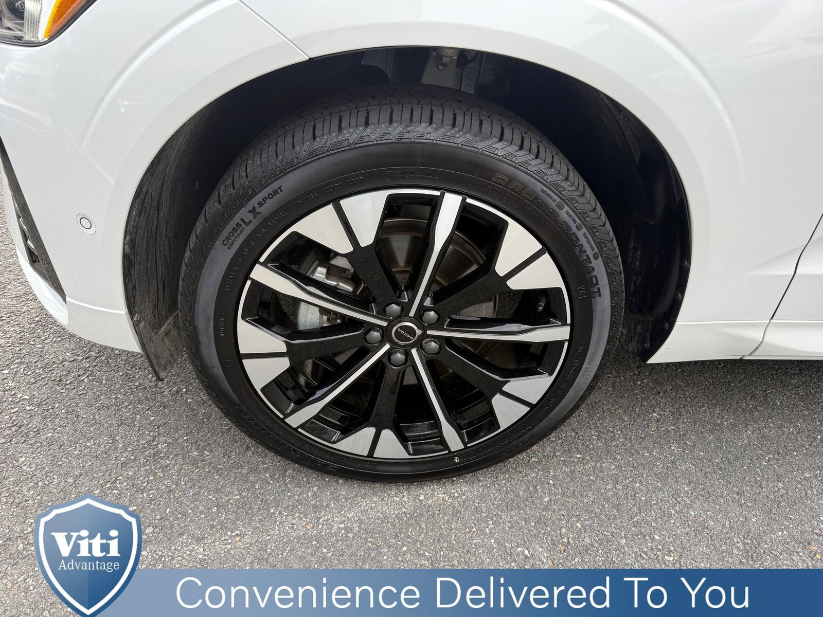 Used 2026 Volvo XC60 B5 Plus w/ Protection Package Premier AWD/4WD image 11