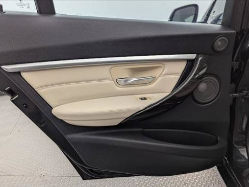 Used 2016 BMW 340i xDrive Sedan AWD/4WD image 16