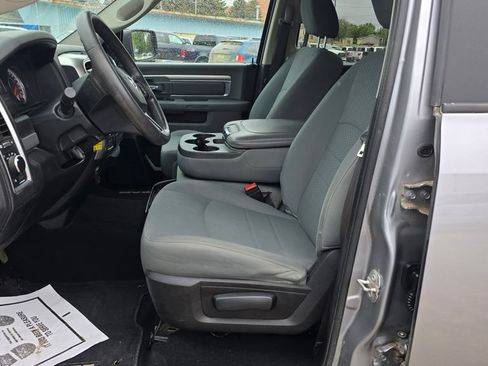Used 2020 RAM 1500 Classic SLT AWD/4WD image 12