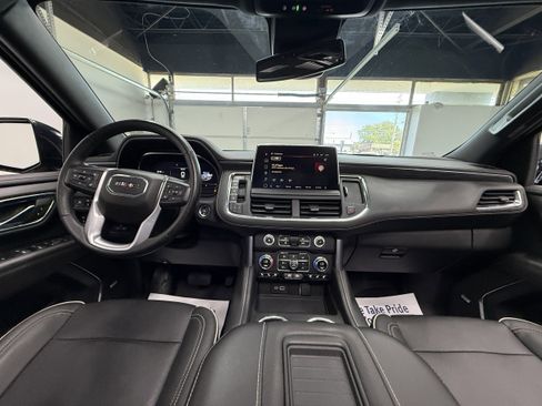 Used 2023 GMC Yukon SLT w/ SLT Premium Package AWD/4WD image 13