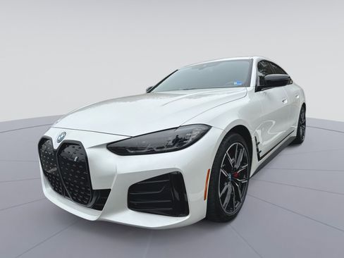 Used 2023 BMW i4 eDrive40 w/ M Sport Package image 5