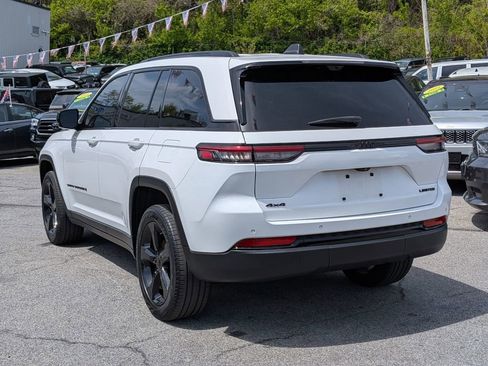 Used 2023 Jeep Grand Cherokee Limited w/ Luxury Tech Group II AWD/4WD image 10