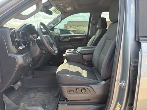 Used 2024 Chevrolet Silverado 1500 RST w/ Redline Edition AWD/4WD image 15