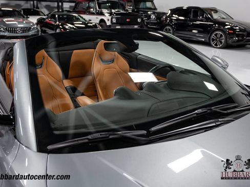 Used 2019 Ferrari Portofino RWD image 36