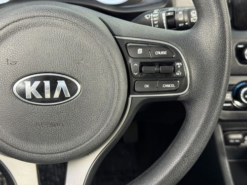 Used 2019 Kia Niro LX image 20