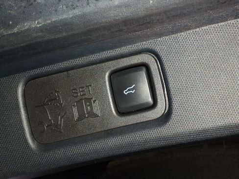 Used 2021 Ford Mustang Mach-E Premium image 22