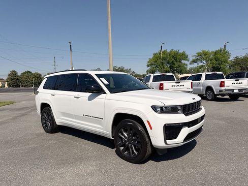 New 2026 Jeep Grand Cherokee L Limited AWD/4WD image 1