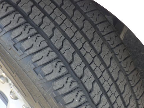 Used 2025 RAM 1500 Big Horn AWD/4WD image 4