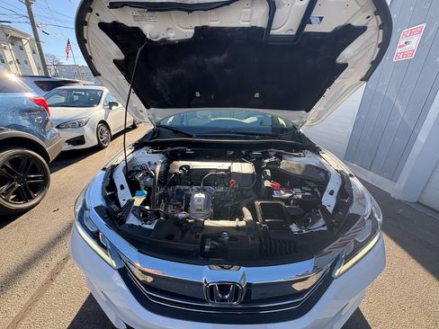 Used 2016 Honda Accord EX-L image 39