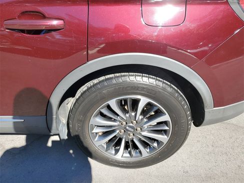 Certified 2022 Lincoln Nautilus FWD w/ Premium Package image 8