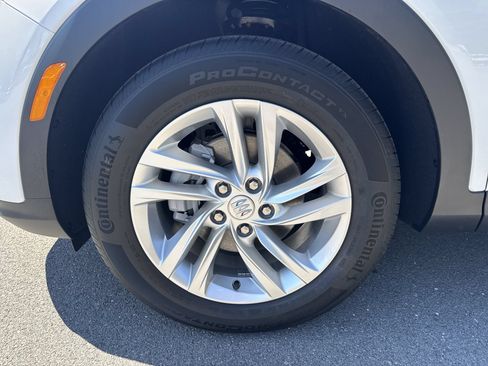 New 2026 Buick Envista Preferred FWD image 18