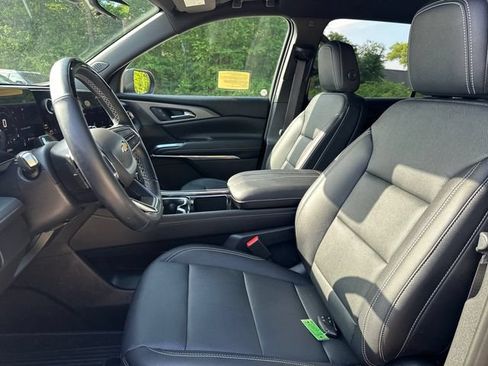 Used 2026 Chevrolet Traverse LT w/ Enhanced Driving Package AWD/4WD image 36