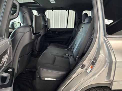 Used 2024 Lexus LX 600 4WD w/ Appearance Package image 15