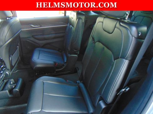 Certified 2024 Jeep Grand Cherokee L Limited w/ Luxury Tech Group II image 32