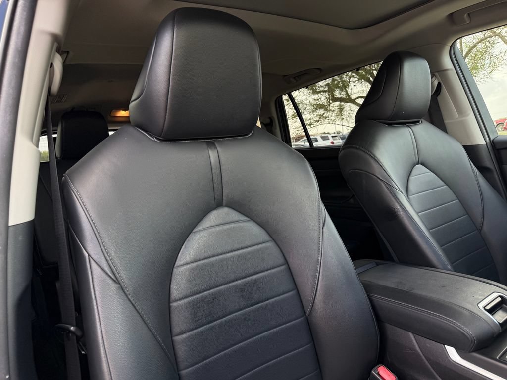 Used 2021 Toyota Highlander XLE FWD image 27