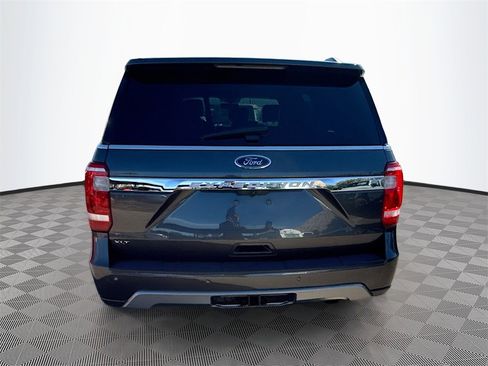 Used 2021 Ford Expedition XLT image 7