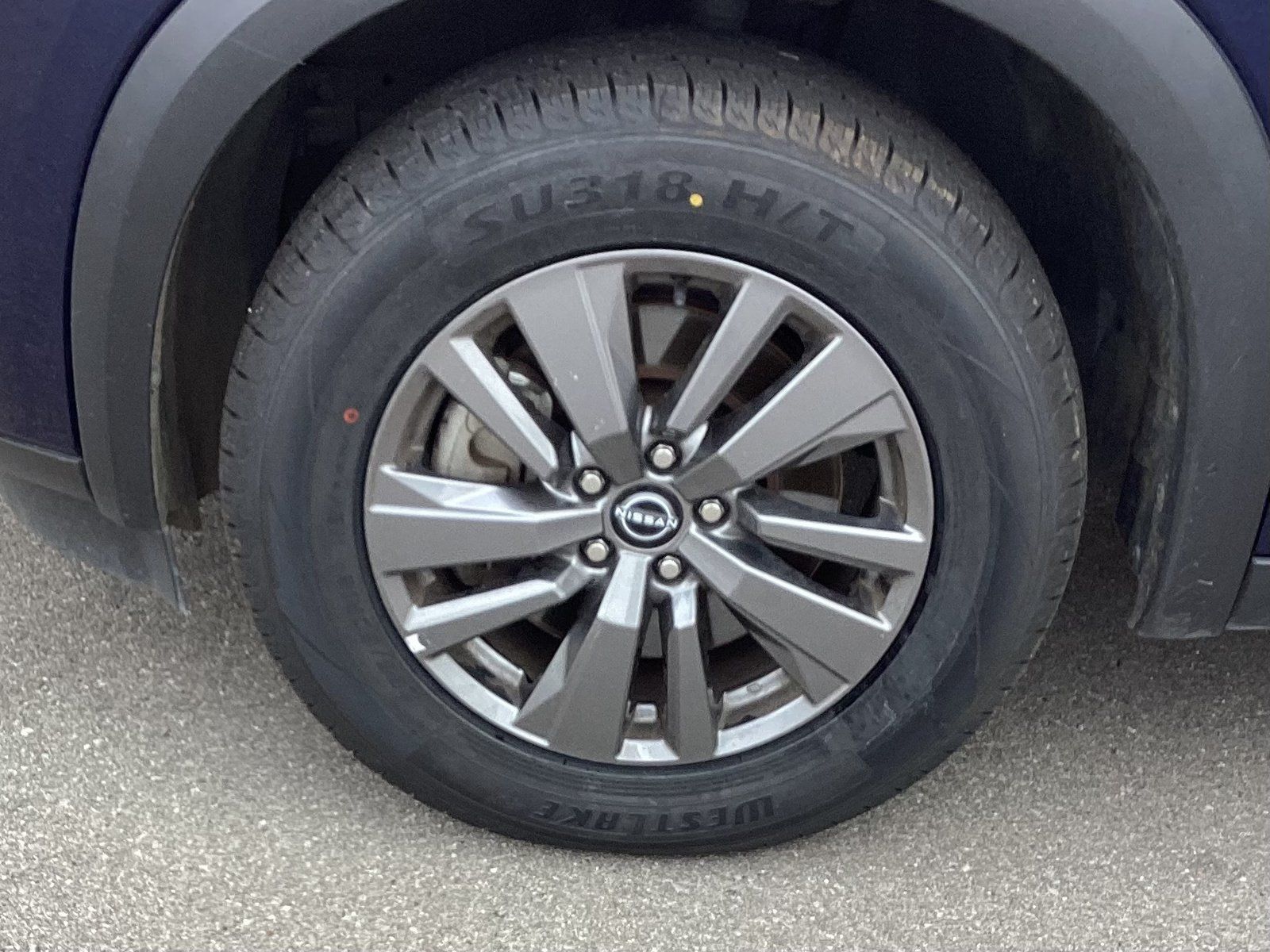 Used 2024 Nissan Pathfinder SV AWD/4WD image 8