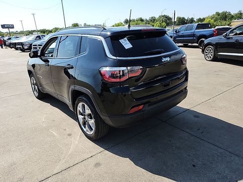 Used 2021 Jeep Compass Limited w/ Sun and Sound Group AWD/4WD image 4