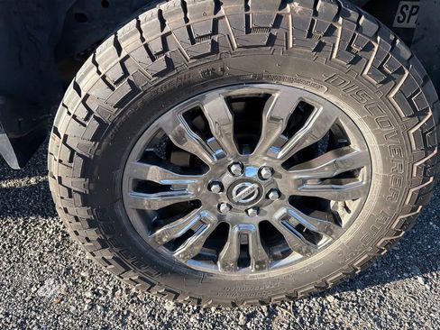 Used 2018 Nissan Titan Platinum Reserve w/ Platinum Utility Package AWD/4WD image 15