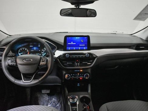 Used 2022 Ford Escape SE w/ SE Sport Appearance Package image 11