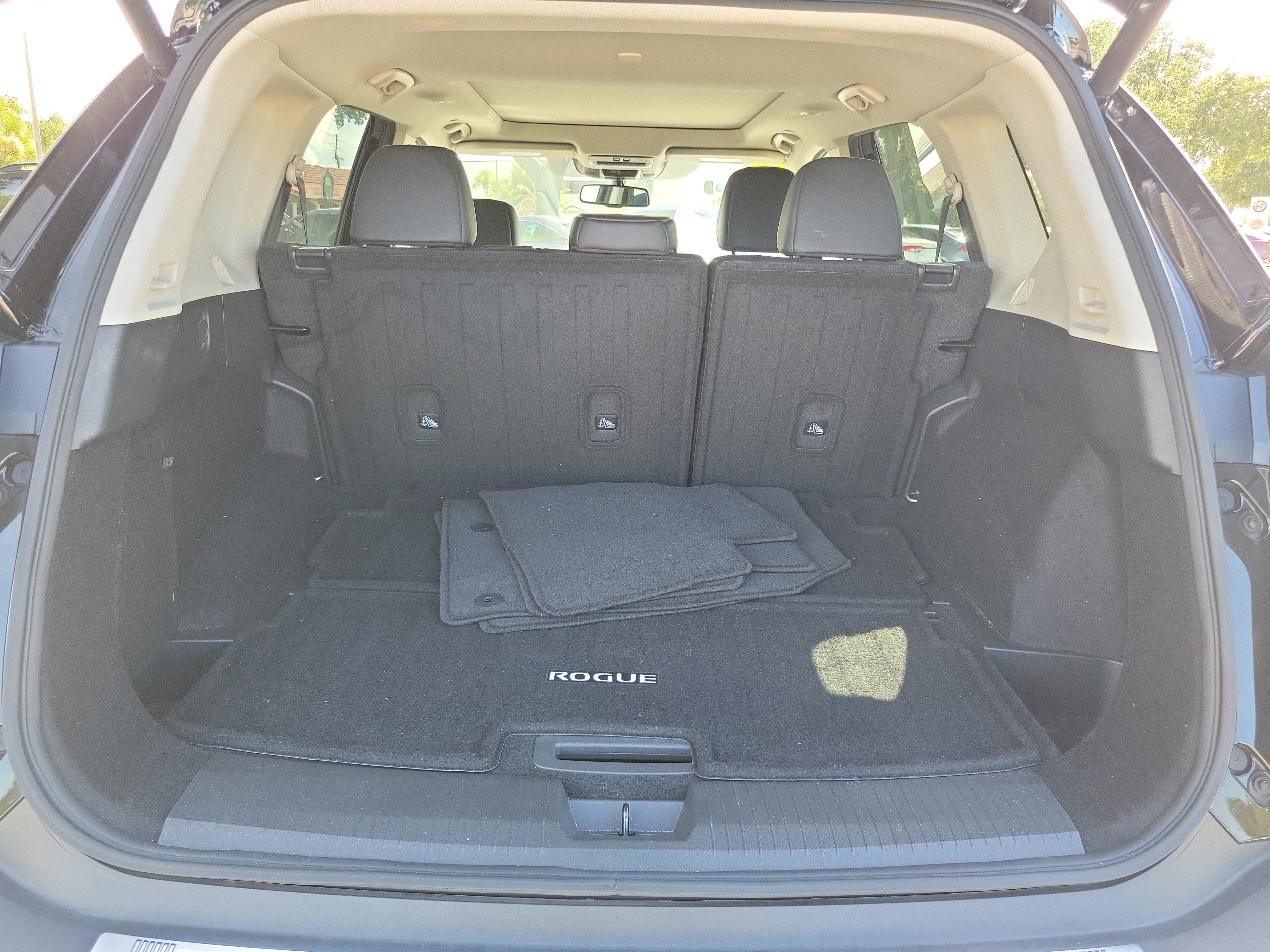 Used 2023 Nissan Rogue SL AWD/4WD image 7