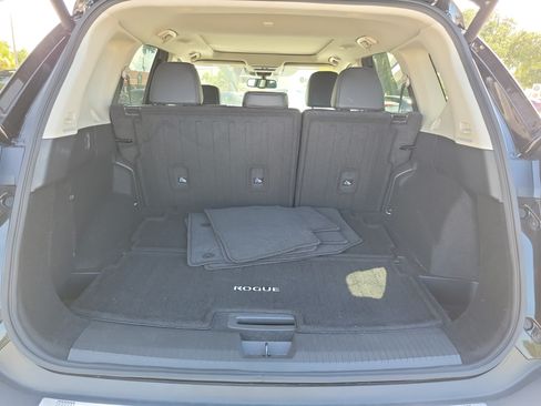 Used 2023 Nissan Rogue SL AWD/4WD image 7