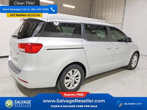 Used 2016 Kia Sedona LX w/ LX Convenience Package image 4