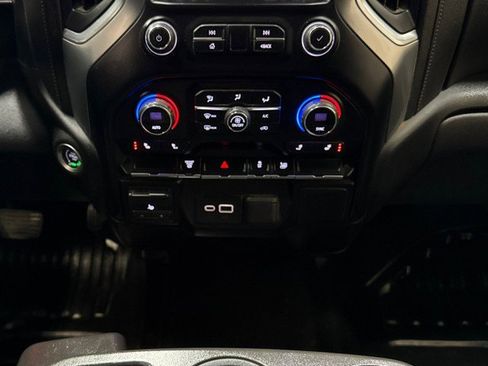 Used 2022 Chevrolet Silverado 2500 LT w/ Convenience Package image 16