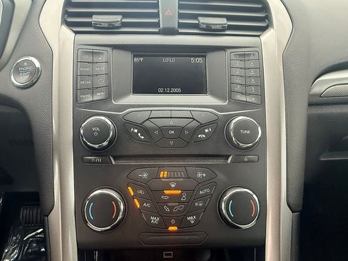 Used 2018 Ford Fusion S FWD image 12