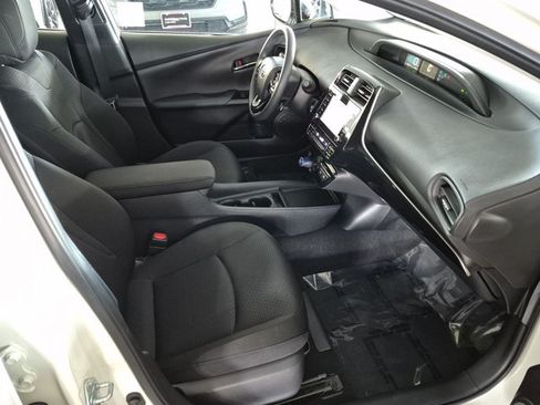 Used 2020 Toyota Prius LE FWD image 21