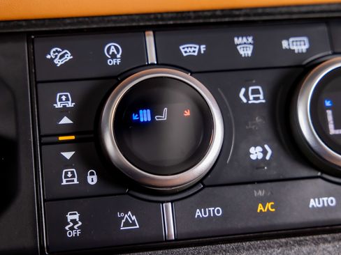 Used 2023 Land Rover Defender 130 First Edition AWD/4WD image 15