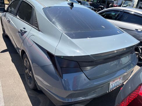 Used 2022 Hyundai Elantra SEL FWD image 8