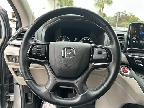 Used 2025 Honda Odyssey EX-L image 11