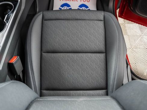 New 2026 Chevrolet Equinox LT w/ Convenience Package II image 30