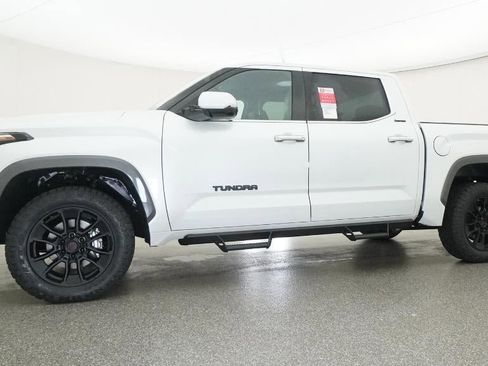 New 2026 Toyota Tundra Limited AWD/4WD image 18