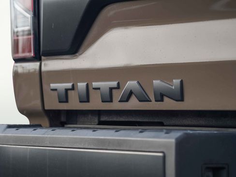 Used 2024 Nissan Titan PRO-4X w/ Pro-4x Utility Package image 15