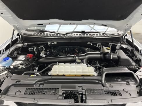 Certified 2025 Ford Expedition Active AWD/4WD image 33
