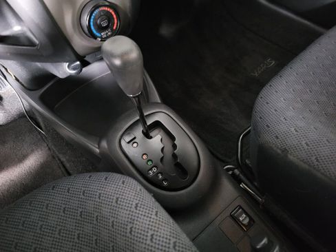 Used 2009 Toyota Yaris 4-Door Hatchback image 26