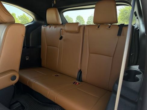 Used 2022 Toyota Highlander Platinum AWD/4WD image 30