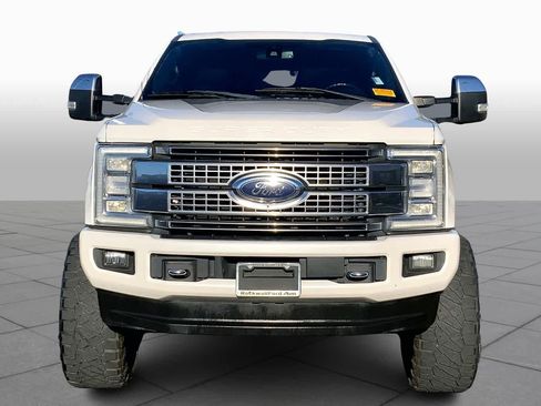 Used 2018 Ford F250 Platinum w/ Platinum Ultimate Package AWD/4WD image 4