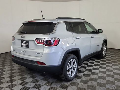 New 2025 Jeep Compass Latitude AWD/4WD image 3