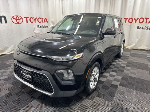 Used 2022 Kia Soul LX w/ Technology Package image 3