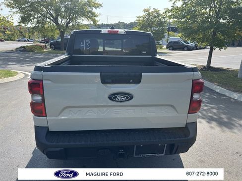 New 2025 Ford Maverick Lariat w/ Black Appearance Package image 6