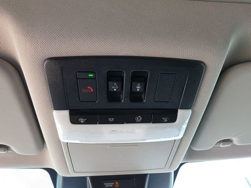 Used 2026 Nissan Rogue SV FWD image 21